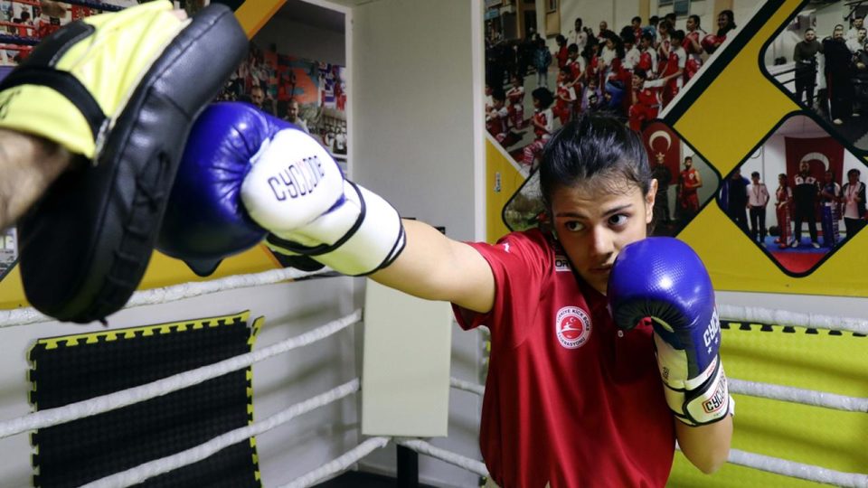 Dünya şampiyonu Sıla’nın hedefi zirvede kalmak