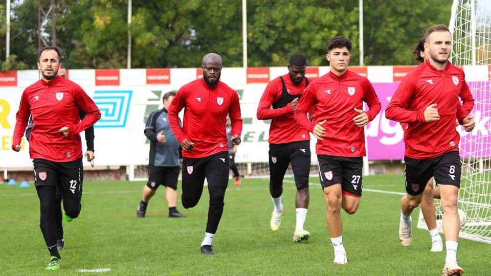 Samsunspor zirveyi hedefliyor